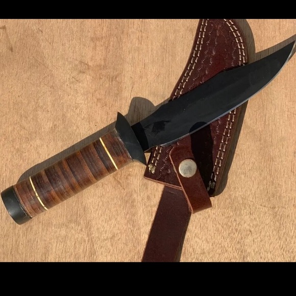 Full Size sheath knife, Carbon Steel, Leather Sheath - Picture 1 of 4